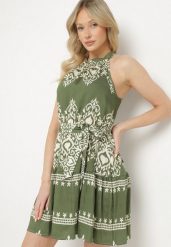 Ciemnozielona Sukienka z Odkrytymi Ramionami i Paskiem w Stylu Boho Tdivisa. Zielone sukienki damskie Born2be, na co dzień, l, bez wzorów, boho, bez kołnierzyka, bez ramiączek, mini, kopertowe. W wyprzedaży za 55.99 zł.
