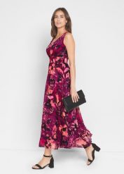 Długa sukienka szyfonowa. Fioletowe sukienki damskie bonprix, bez wzorów, z szyfonu, eleganckie, bez kołnierzyka, bez ramiączek, maxi, dopasowane. Za 139.99 zł.