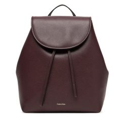 Plecak Calvin Klein. Czerwone plecaki damskie CALVIN KLEIN, bez wzorów. Za 549.99 zł.