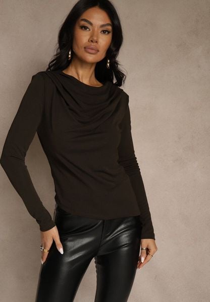 Brązowa Bluzka Longsleeve o Asymetrycznym Kroju z Poduszkami w Ramionach Tusandia. Brązowe bluzki damskie Renee, m, bez wzorów, z jeansu, biznesowe, z asymetrycznym kołnierzem, bez ramiączek. Za 89.99 zł.