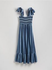 Sukienka z lyocellu - niebieski. Niebieskie sukienki damskie Reserved, l, bez wzorów, z lyocellu, bez kołnierzyka, bez ramiączek. Za 179.99 zł.