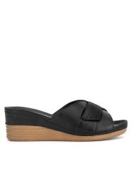 Go Soft Klapki ARC-2309-07 Czarny. Czarne klapki damskie GO SOFT, bez wzorów, ze skóry, bez obcasa. Za 149.99 zł.