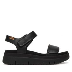 Sandały Pikolinos. Czarne sandały damskie Pikolinos, bez wzorów, bez obcasa, na płaskiej podeszwie. Za 559.99 zł.