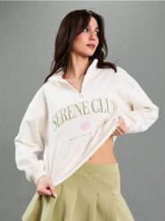 Dresowa bluza half-zip z napisem "Serene Club" - kremowy. Białe bluzy bez kaptura damskie Sinsay, l, z dresówki. Za 49.99 zł.