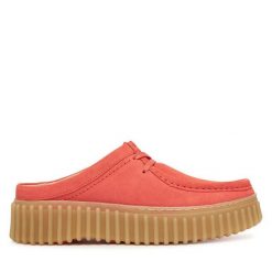 Klapki Clarks. Pomarańczowe klapki damskie Clarks, bez wzorów, bez obcasa. Za 379.99 zł.