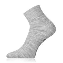 Skarpety merino FWE. Szare skarpetki damskie LASTING, bez wzorów, z elastanu. Za 93.35 zł.