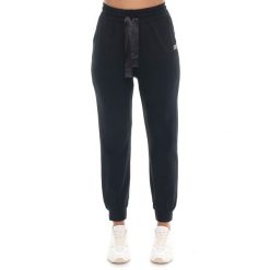 Wąż zimowy Leone 1947 Chic Tones Damen z Bündchen. Czarne spodnie dresowe damskie LEONE 1947 APPAREL, na zimę, bez wzorów. W wyprzedaży za 132.85 zł.