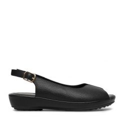 Sandały Go Soft. Czarne sandały damskie GO SOFT, bez wzorów, bez obcasa, na płaskiej podeszwie. Za 119.99 zł.