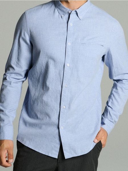 Bawełniana koszula slim fit - błękitny. Niebieskie koszule męskie Sinsay, l, bez wzorów, z bawełny, bez kołnierzyka, bez ramiączek. Za 59.99 zł.