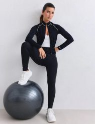 Damskie legginsy kontrastowe, wysoki stan, squat proof, Sense czarne. Czarne legginsy sportowe damskie Aim'n, l, bez wzorów, z materiału, z podwyższonym stanem, na fitness i siłownię. Za 346.00 zł.