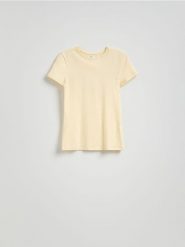 Bawełniany t-shirt slim fit - kremowy. Białe t-shirty damskie Reserved, l, bez wzorów, z bawełny, bez kołnierzyka. W wyprzedaży za 19.99 zł.