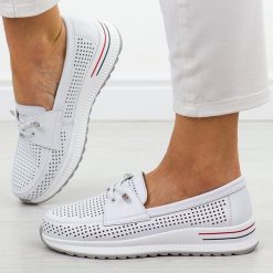 Białe ażurowe skórzane półbuty damskie Cambell 07302. Białe półbuty damskie Cambell, w ażurowe wzory, z jeansu, biznesowe, bez obcasa, na płaskiej podeszwie. Za 219.00 zł.