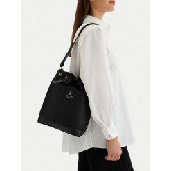 Torebka Beverly Hills Polo Club. Czarne torebki klasyczne damskie Beverly Hills Polo Club, bez wzorów, bez dodatków. Za 219.99 zł.
