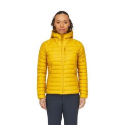 Kurtka puchowa damska Rab Microlight Alpine Jacket z kapturem. Białe kurtki damskie RAB, m, bez wzorów, z puchu, z kapturem. Za 701.99 zł.
