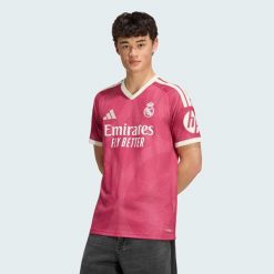 Koszulka piłkarska ADIDAS Real Madryt 26/27 trzecia. Bluzki sportowe damskie Adidas, xl, z materiału, bez kołnierzyka, bez ramiączek. Za 439.99 zł.