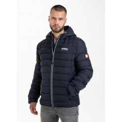 Kurtka zimowa męska Pitbull z kapturem Seacoast II. Czarne kurtki męskie PITBULL, na zimę, l, bez wzorów, z kapturem. W wyprzedaży za 339.00 zł.