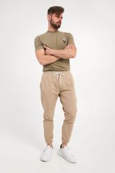Spodnie jogger ICE PLAY. Spodnie materiałowe męskie Ice Play, bez wzorów. W wyprzedaży za 381.07 zł.