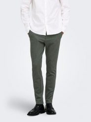 ONLY & SONS Spodnie chino w kolorze oliwkowym rozmiar: W36/L32. Brązowe spodnie materiałowe męskie Only & Sons, bez wzorów. Za 169.95 zł.