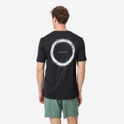 Koszulka UV surfingowa męska Decathlon Water T-shirt krótki rękaw. Czarne t-shirty męskie Decathlon, l, bez wzorów, z dzianiny, bez kołnierzyka. Za 49.99 zł.