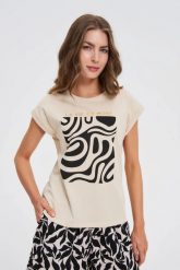T-shirt z geometrycznym nadrukiem beżowy. Brązowe t-shirty damskie MOODO, l, bez wzorów, z bawełny, bez kołnierzyka. Za 39.99 zł.