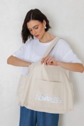 TORBA KAREN "ŁĄKA" ECRU One size - Flawless. Torebki klasyczne damskie Flawless, bez wzorów, z bawełny, z nadrukiem, bez dodatków. Za 179.00 zł.