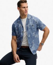 Superdry Krótki rękaw koszula plażowa z nadrukiem bawełna-len. Niebieskie koszule damskie Superdry., na lato, xl, bez wzorów, z bawełny, bez kołnierzyka, bez ramiączek. Za 301.95 zł.