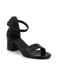 White Line Sandały w kolorze czarnym rozmiar: 37. Czarne sandały damskie White Line, bez wzorów, bez obcasa, na koturnie. Za 39.12 zł.