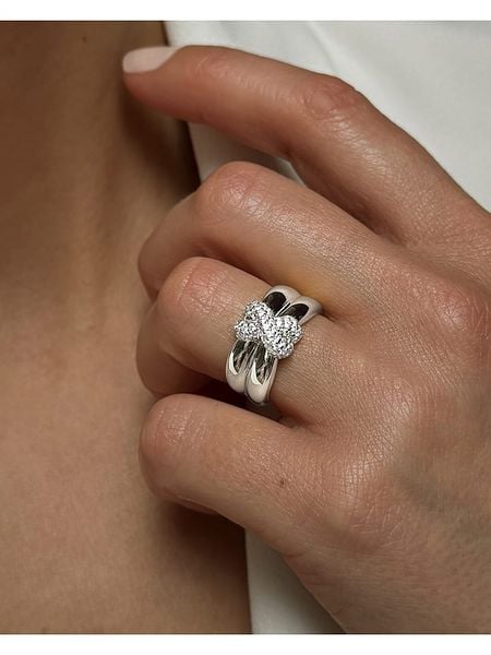 Eclat d'Argent Srebrny pierścionek z cyrkoniami rozmiar: 50. Szare pierścionki damskie Eclat d'Argent, z cyrkonią, srebrne. Za 258.52 zł.