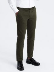Spodnie męskie chino SLIM FIT z delikatną teksturą - ciemnooliwkowe V4 - Rozmiar: XL. Zielone spodnie materiałowe męskie Ombre Clothing, bez wzorów, z bawełny. W wyprzedaży za 199.99 zł.