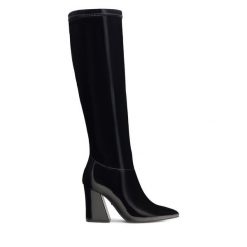 Kozaki Nine West. Czarne kozaki damskie Nine West, bez obcasa, na słupku. Za 329.99 zł.