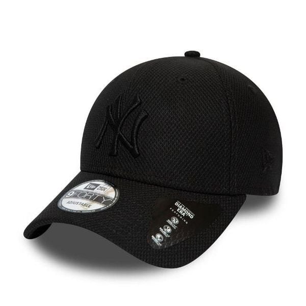 Czapka z daszkiem New Era MLB New York Yankees. Czarne czapki męskie New Era, bez wzorów, klasyczne. Za 177.50 zł.