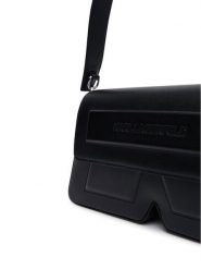 KARL LAGERFELD Torebka B2W30262 Czarny. Czarne torebki klasyczne damskie Karl Lagerfeld, bez wzorów, ze skóry, bez dodatków. Za 1,499.00 zł.