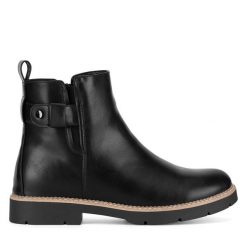 Botki Clara Barson. Czarne botki damskie Clara Barson, bez obcasa, na płaskiej podeszwie, bez zapięcia. Za 149.99 zł.