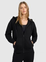 4F Bluza dresowa rozpinana z kapturem damska - czarna L. Czarne bluzy z kapturem damskie 4f, l, bez wzorów, z dresówki. Za 159.99 zł.