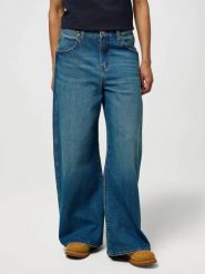 DAMSKIE SPODNIE WRANGLER LOW RISE BIG BAGGY ACE 112371148. Spodnie materiałowe damskie Wrangler, bez wzorów, z jeansu. Za 219.99 zł.