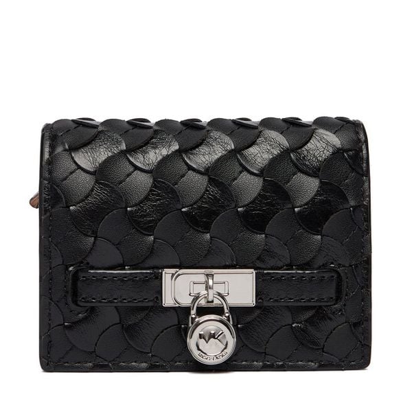 Portfel MICHAEL Michael Kors. Czarne portfele damskie MICHAEL Michael Kors, bez wzorów. Za 549.99 zł.