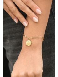 MOODE Bransoletka "Lindsey" z zawieszką rozmiar: onesize. Żółte bransoletki damskie MOODE, ze stali. Za 39.99 zł.