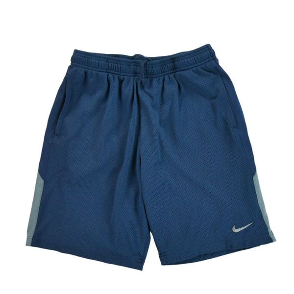 Second life - Męskie szorty Solo Swoosh Navy - Jak nowy. Niebieskie szorty męskie Nike, bez wzorów, z tkaniny, klasyczne. Za 101.48 zł.