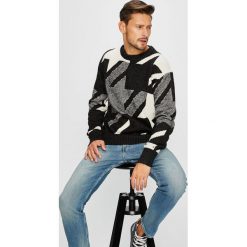 Tommy Hilfiger - Sweter. Czarne swetry męskie Tommy Hilfiger, l, bez wzorów, z bawełny, bez kołnierzyka. W wyprzedaży za 449.90 zł.