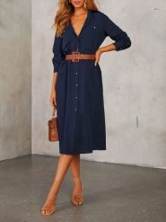 Milan Kiss Sukienka w kolorze granatowym rozmiar: M. Niebieskie sukienki damskie Milan Kiss, na co dzień, m, bez wzorów, z bawełny, bez kołnierzyka, bez ramiączek, midi, proste. Za 195.99 zł.