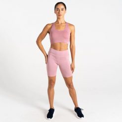 Spodenki turystyczne damskie Upbeat. Fioletowe szorty damskie Dare 2b, bez wzorów, sportowe. W wyprzedaży za 139.99 zł.