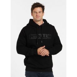 Bluza męska Pitbull z kapturem Hilltop Black. Czarne bluzy sportowe męskie PITBULL, bez wzorów, sportowe, bez kołnierzyka, bez ramiączek. Za 239.00 zł.