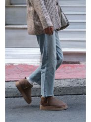 Trendyol Skórzane botki w kolorze brązowym rozmiar: 38. Brązowe botki damskie Trendyol, z materiału, bez obcasa, bez zapięcia. Za 195.99 zł.