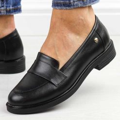 Czarne skórzane Polskie mokasyny damskie Deoni D610. Czarne mokasyny damskie Deoni, ze skóry. Za 419.00 zł.