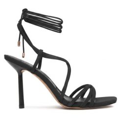 Sandały Aldo. Czarne sandały damskie Aldo, bez wzorów, bez obcasa, na szpilce. Za 399.99 zł.