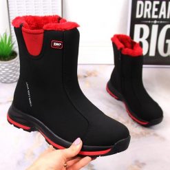 Czarne śniegowce wodoodporne DK SoftShell 15101. Czarne kurtki softshell damskie DK, s, bez wzorów, z materiału, bez kaptura. Za 159.99 zł.