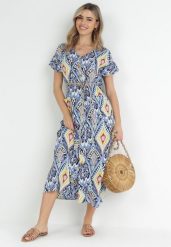 Niebieska Sukienka Maxi z Guzikami i Sznurkiem Phebia. Niebieskie sukienki damskie Born2be, s, bez wzorów, bez kołnierzyka, bez ramiączek, maxi. W wyprzedaży za 55.99 zł.