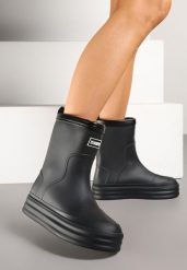 Czarne Kalosze Ozdobione Małą Naszywką Lanivra. Czarne kalosze damskie Renee, z aplikacjami, z dresówki. Za 59.99 zł.