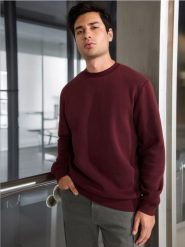 Bluza basic - czerwony. Czerwone bluzy bez kaptura męskie Sinsay, l. W wyprzedaży za 19.99 zł.