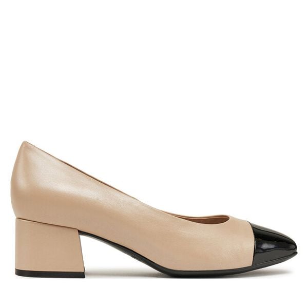 Czółenka Caprice. Brązowe czółenka damskie Caprice, bez wzorów, bez obcasa. Za 349.99 zł.